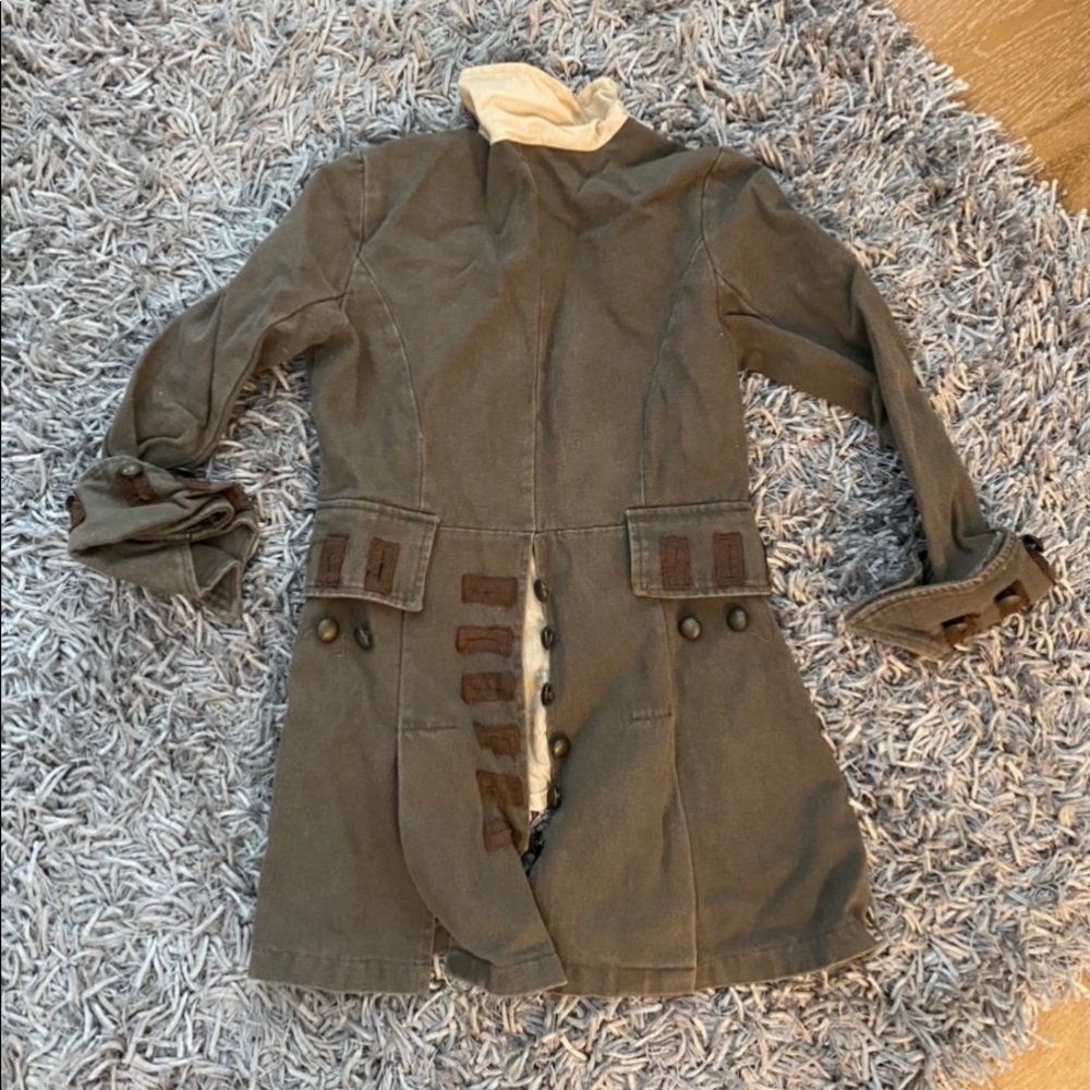 Multilayered Look Top - Picture 2 of 2